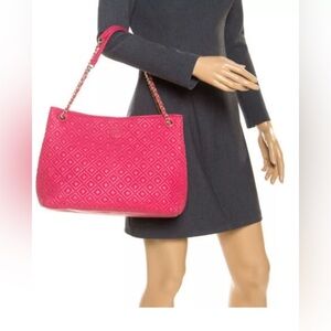 Tory Burch Marion Quilted Chain Slouchy Satchel In Peony